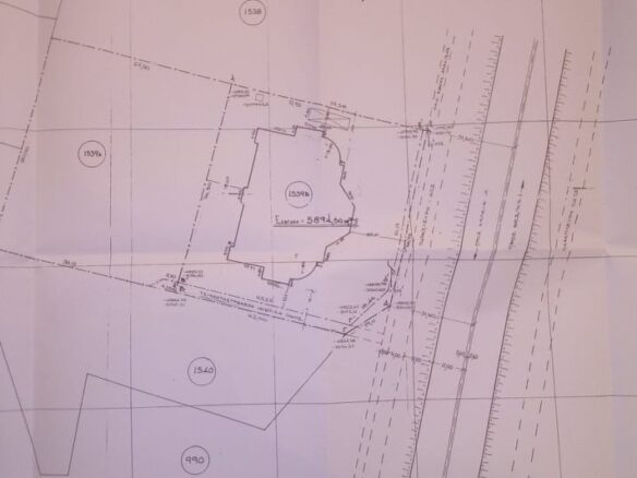 Business In Thermi, Greece (4.100 M²)