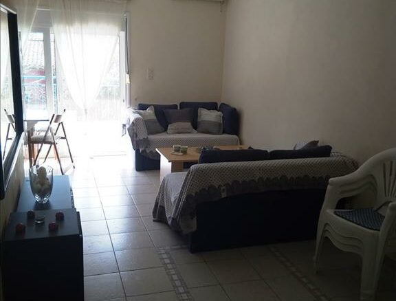 3-bedroom Business In Thisvi, Greece (114 M²)