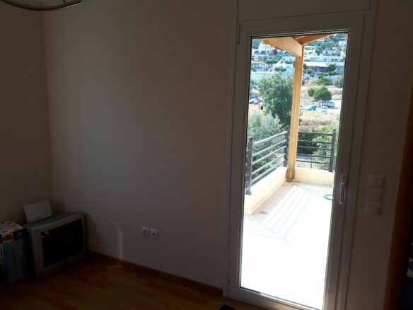 4-bedroom Maisonette In Markopoulo, Greece (170 M²)