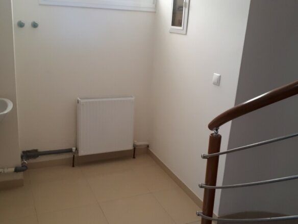 4-bedroom Maisonette In Markopoulo, Greece (170 M²)