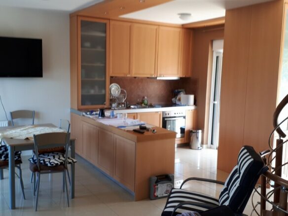 4-bedroom Maisonette In Markopoulo, Greece (170 M²)