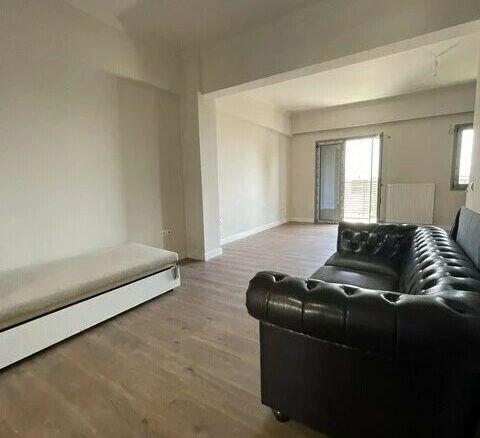 3-bedroom Flat In Peristeri, Greece (118 M²)