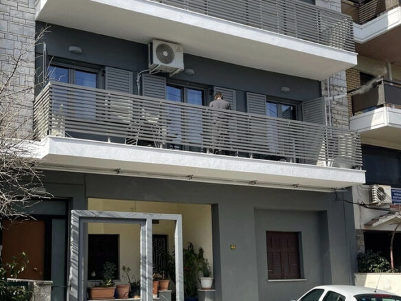 3-bedroom Flat In Peristeri, Greece (118 M²)