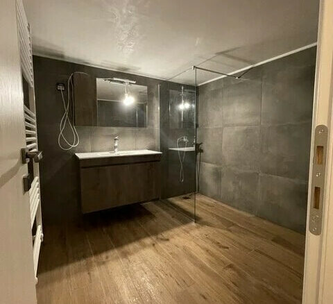 3-bedroom Flat In Peristeri, Greece (118 M²)