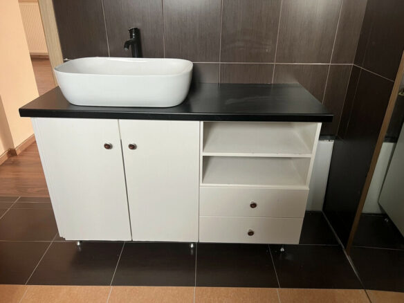 1-bedroom Flat In Aigaleo, Greece (150 M²)