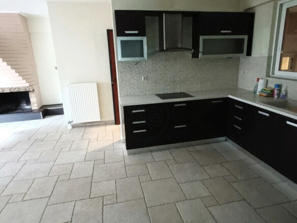 2-bedroom Flat In Koridallos, Greece (88 M²)