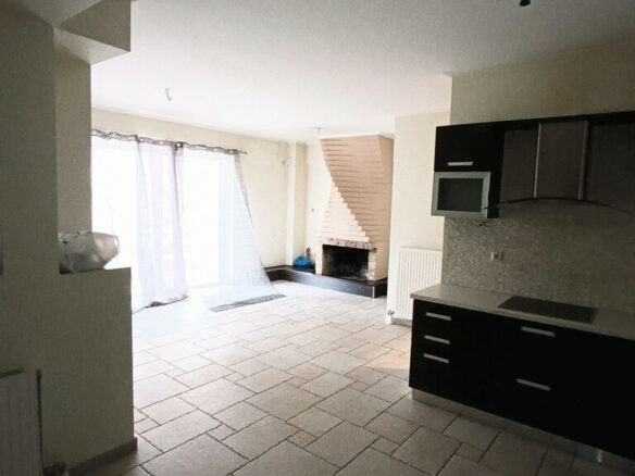 2-bedroom Flat In Koridallos, Greece (88 M²)