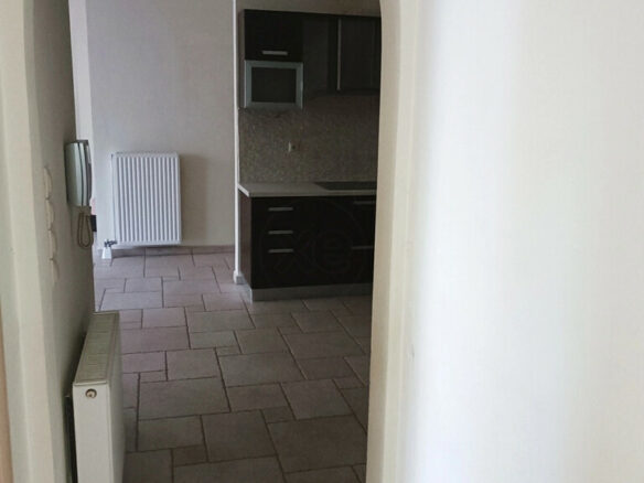 2-bedroom Flat In Koridallos, Greece (88 M²)