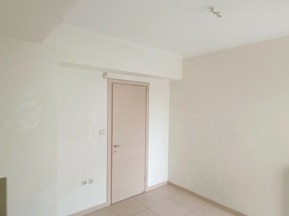 2-bedroom Flat In Koridallos, Greece (88 M²)