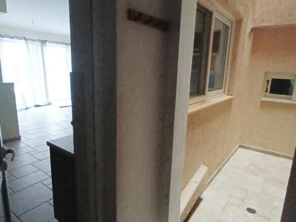 2-bedroom Flat In Koridallos, Greece (88 M²)