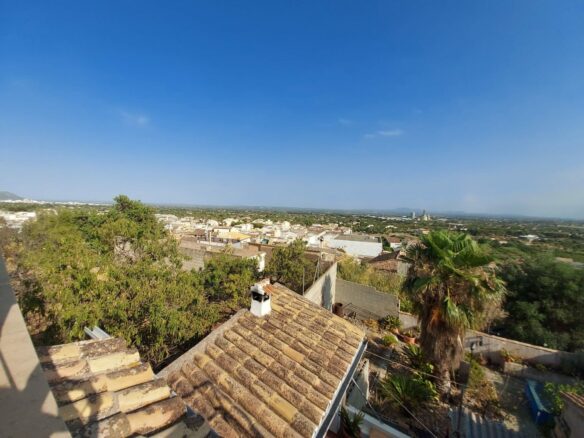 3-bedroom Village House In Lloseta, Spain (145 M²)