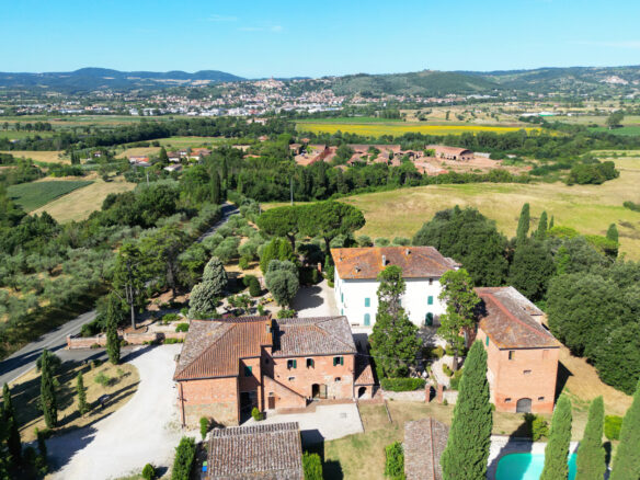 C948 Villa With Holiday Farm In Sinalunga, Tuscany