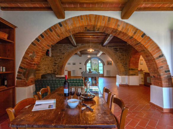 C1460 Vineyard Property Located Near Arezzo In Tuscany