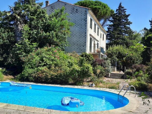 5-bedroom Detached House In Olargues, France (202 M²)