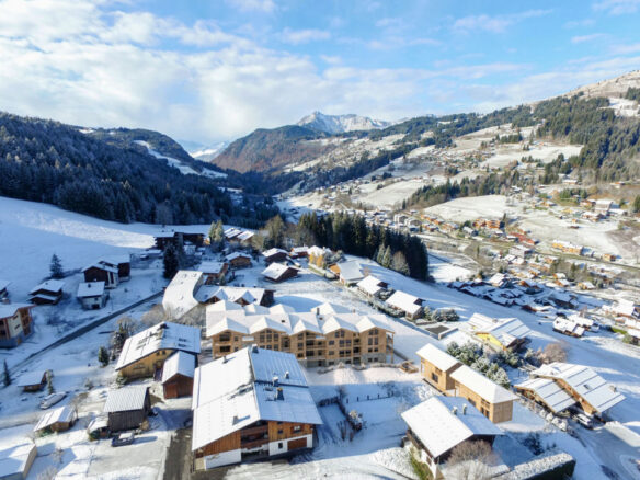 4-bedroom Apartment In Les Gets, France (179 M²)