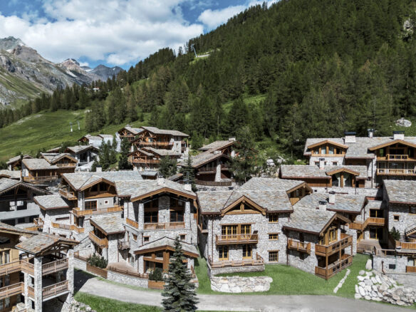 6-bedroom Ski Chalet In Val-d’isere, France (546 M²)