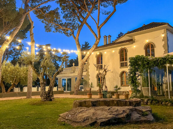 V496 Villa With Private Park Located In Passignano Sul Trasimeno
