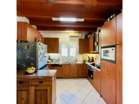 4-bedroom Detached House In Palaia Fokaia, Greece (255 M²)