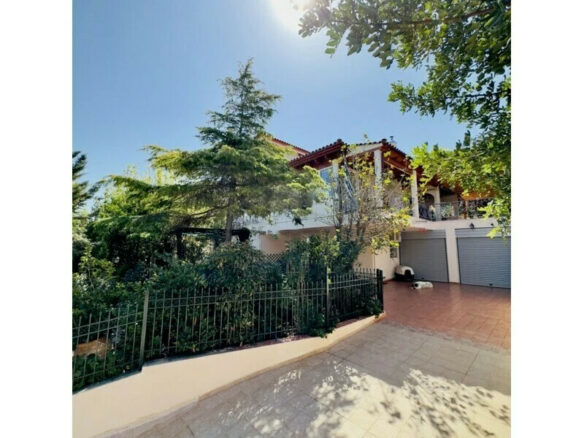 4-bedroom Detached House In Palaia Fokaia, Greece (255 M²)