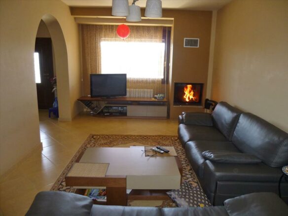 3-bedroom Maisonette In Paralia, Greece (210 M²)