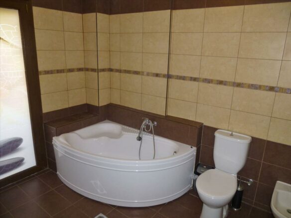 3-bedroom Maisonette In Paralia, Greece (210 M²)