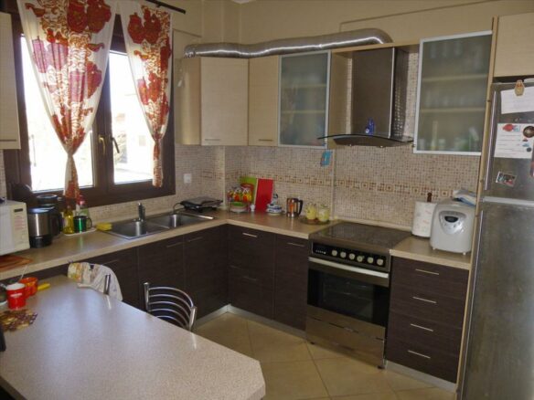 3-bedroom Maisonette In Paralia, Greece (210 M²)