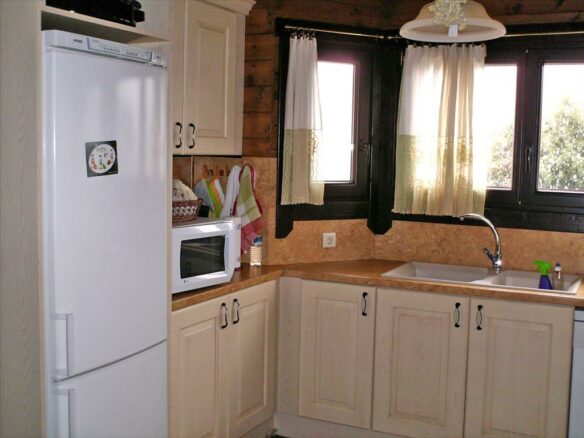 4-bedroom Detached House In Amarinthos, Greece (210 M²)
