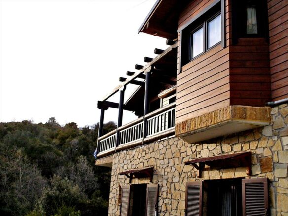 4-bedroom Detached House In Amarinthos, Greece (210 M²)