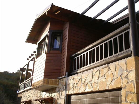 4-bedroom Detached House In Amarinthos, Greece (210 M²)