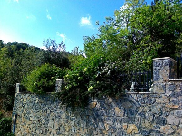 4-bedroom Detached House In Amarinthos, Greece (210 M²)