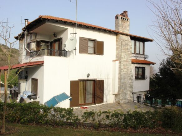 6-bedroom Villa In Lagkadas, Greece (480 M²)