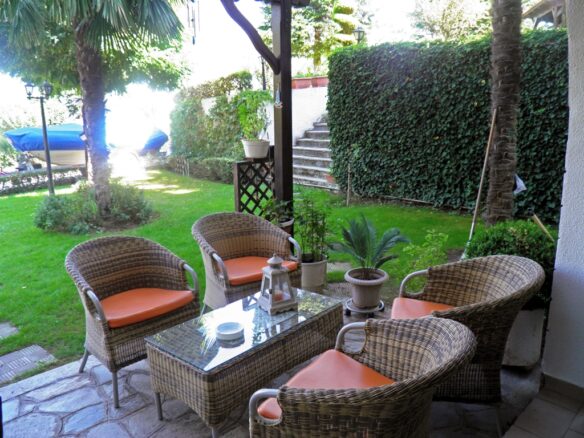6-bedroom Villa In Lagkadas, Greece (480 M²)