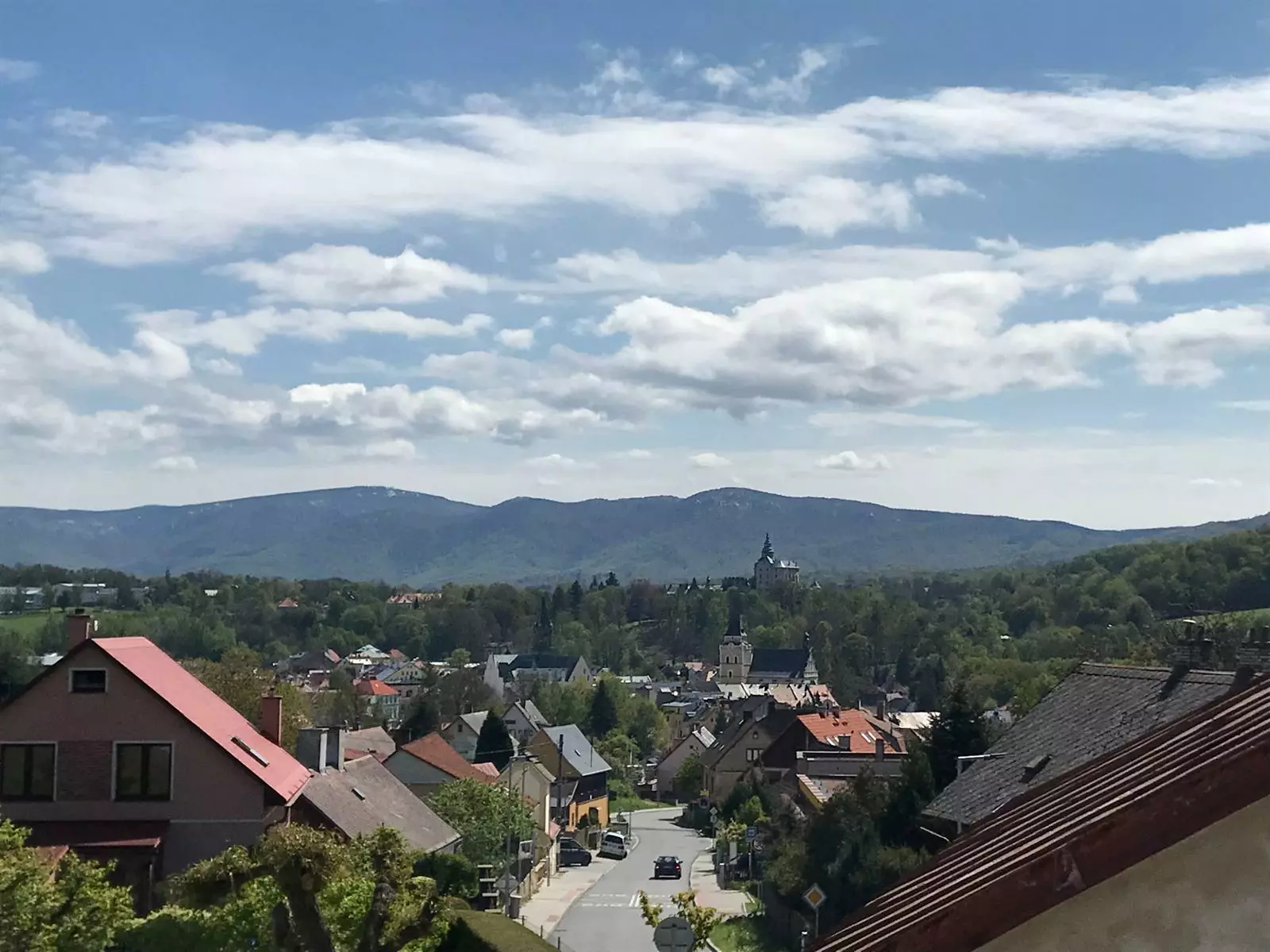 22) pohled z velke mistnosti 1.p