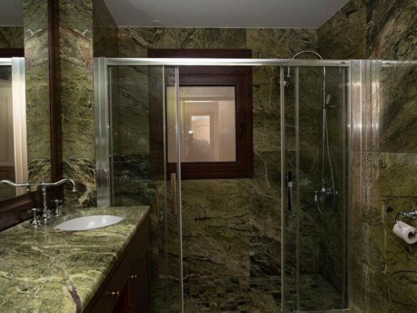 4-bedroom Villa In Elounda, Greece (250 M²)