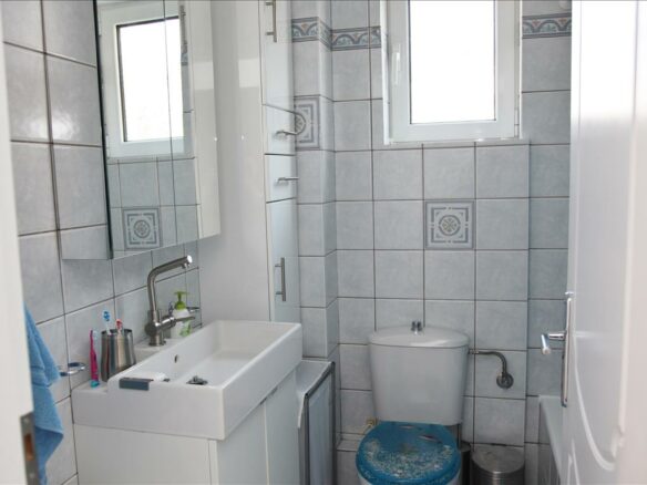 2-bedroom Flat In Saronida, Greece (70 M²)