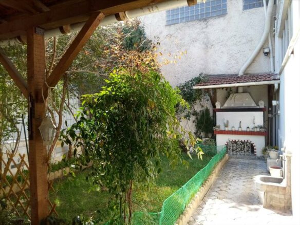Business In Larisa, Greece (173 M²)