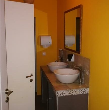 Commercial Property In Nea Ionia, Greece (1.025 M²)