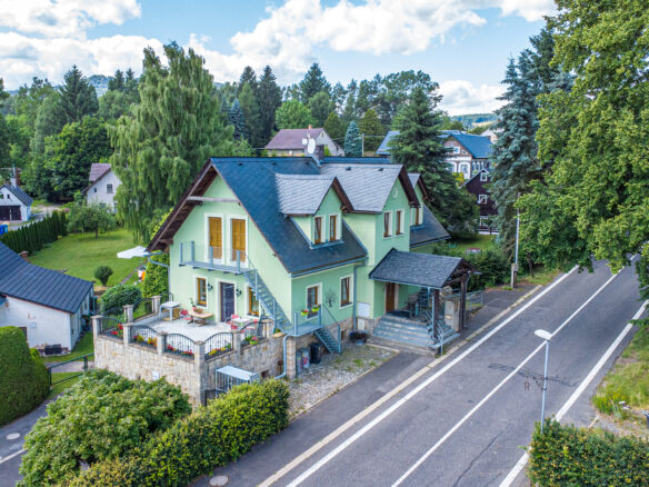 Guesthouse With Multiple Rooms In Petrovice North Bohemia