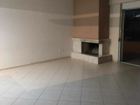 2-bedroom Flat In Nikaia, Greece (97 M²)