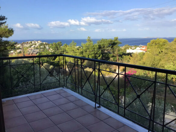 3-bedroom Maisonette In Saronida, Greece (93 M²)