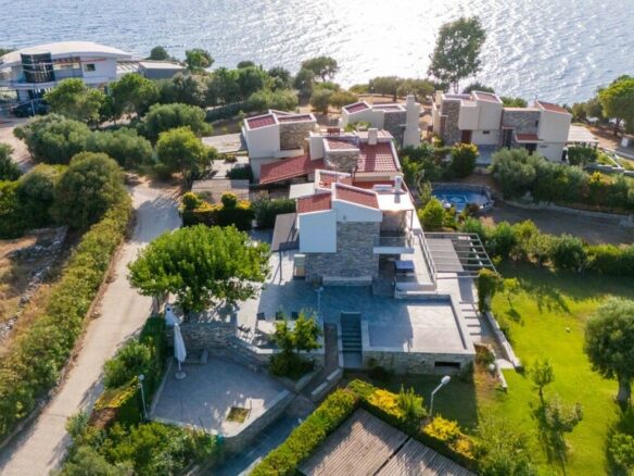 3-bedroom Detached House In Sithonia, Greece (140 M²)