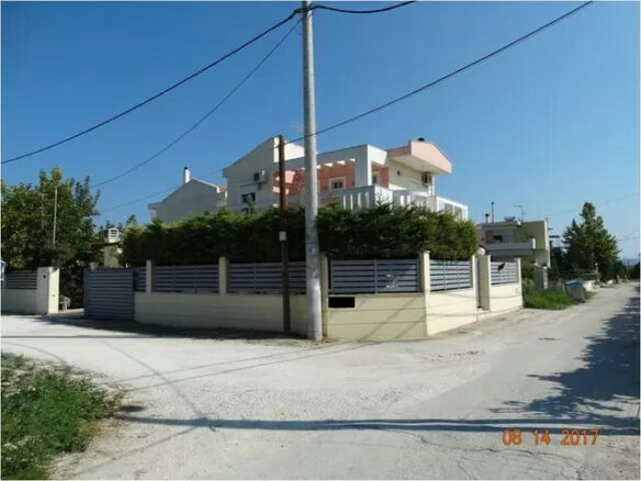 4-bedroom Maisonette In Velo, Greece (130 M²)