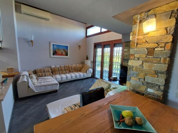 3-bedroom Detached House In Sithonia, Greece (140 M²)