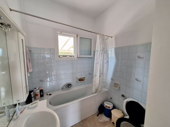 3-bedroom Detached House In Corfu, Greece (100 M²)