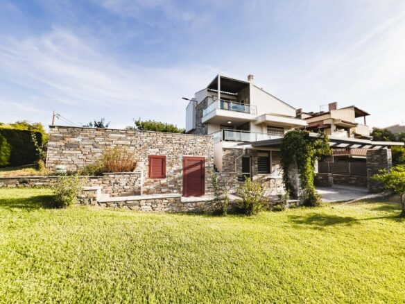 3-bedroom Detached House In Sithonia, Greece (140 M²)
