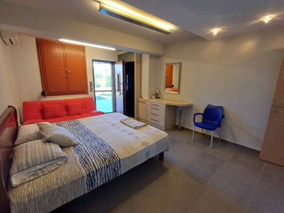 3-bedroom Detached House In Sithonia, Greece (140 M²)