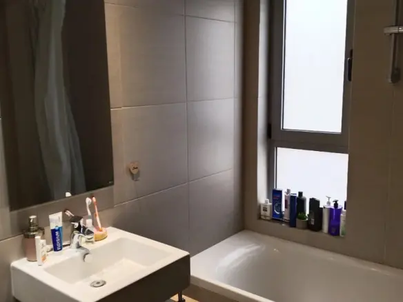Flat With 2 Bedrooms And Terrace In Athens