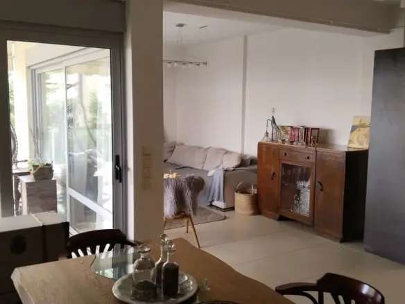Flat With 2 Bedrooms And Terrace In Athens