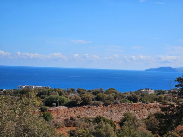 Land Parcel Of 5844 M² Located In Crete Region