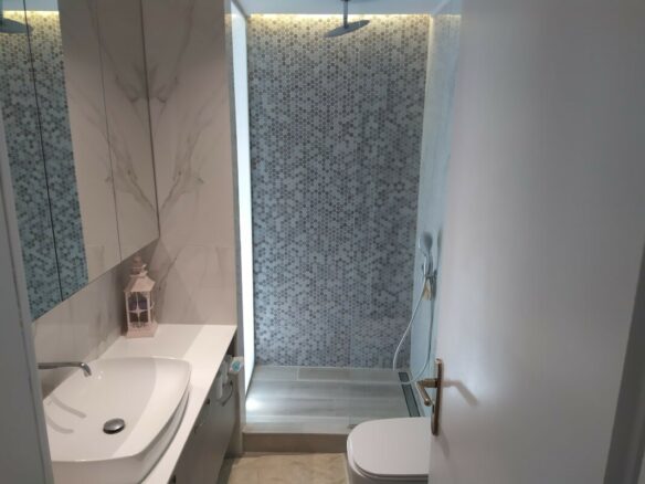 Flat With 3 Bedrooms And 2 Bathrooms In Thessaloniki